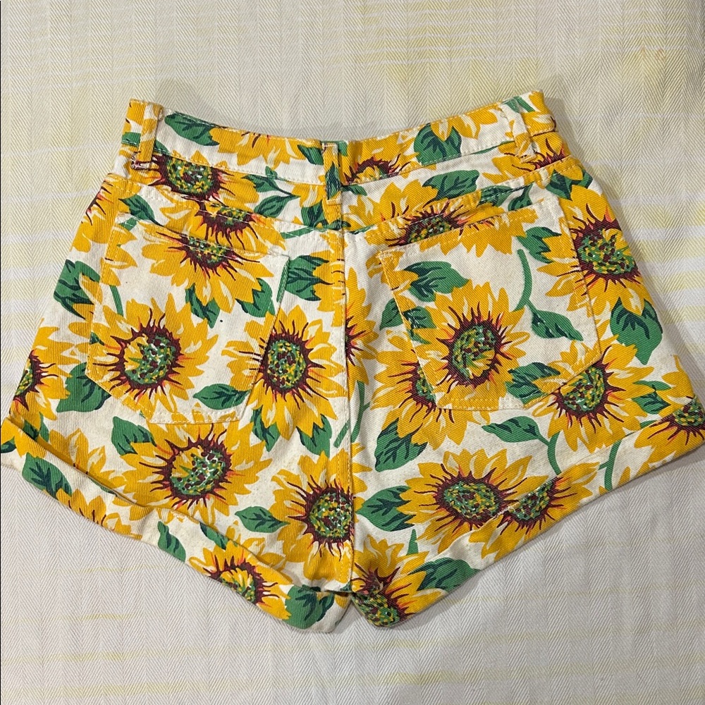 American Aspire Vintage Yellow Sunflower High-Waist Women’s Shorts size 26 🇺🇸 - Picture 4 of 6